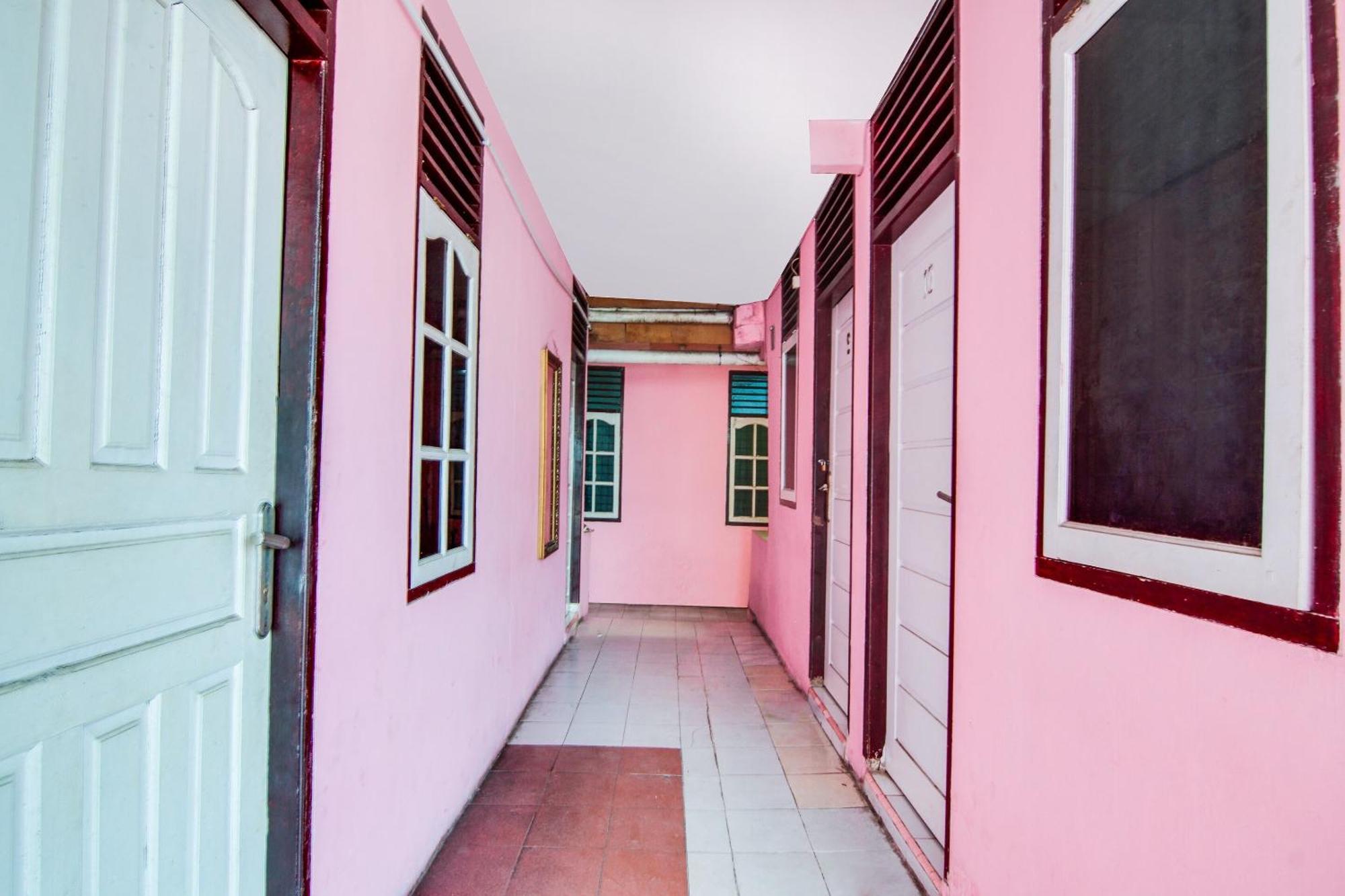 Spot On 91858 Raja Homestay Syariah เปกันบารู ภายนอก รูปภาพ